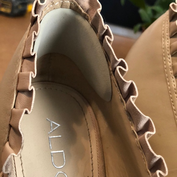 ALDO Neutral Heels - Picture 5 of 6